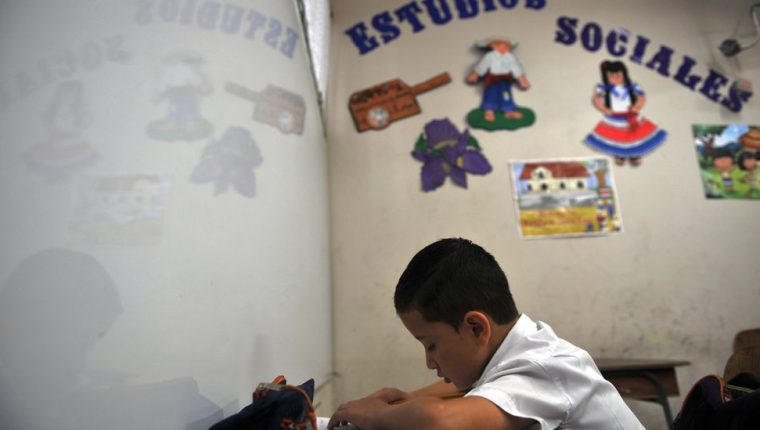 Por qué están cerrando escuelas en Costa Rica (y qué dice eso del mejor sistema educativo de Centroamérica)