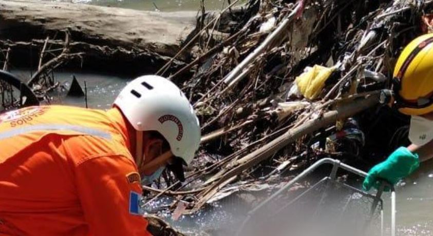 Localizan a menor que hace 14 días fue arrastrado por un río en Jalapa