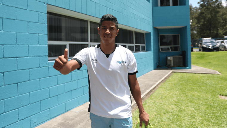 Este es el jugador de Cobán Imperial que da positivo a covid-19