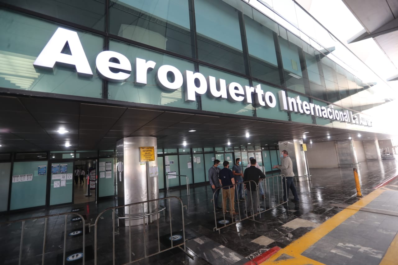Entrada del Aeropuerto La Aurora, Guatemala