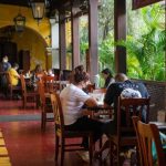 Corte de Constitucionalidad declara inconstitucional cobro a restaurantes de Antigua Guatemala según el horario de cierre