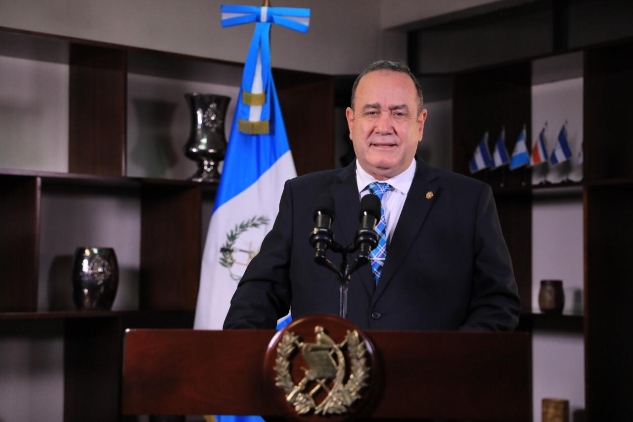 Giammattei asegura que la crisis del coronavirus va a la baja y mantiene disposiciones presidenciales