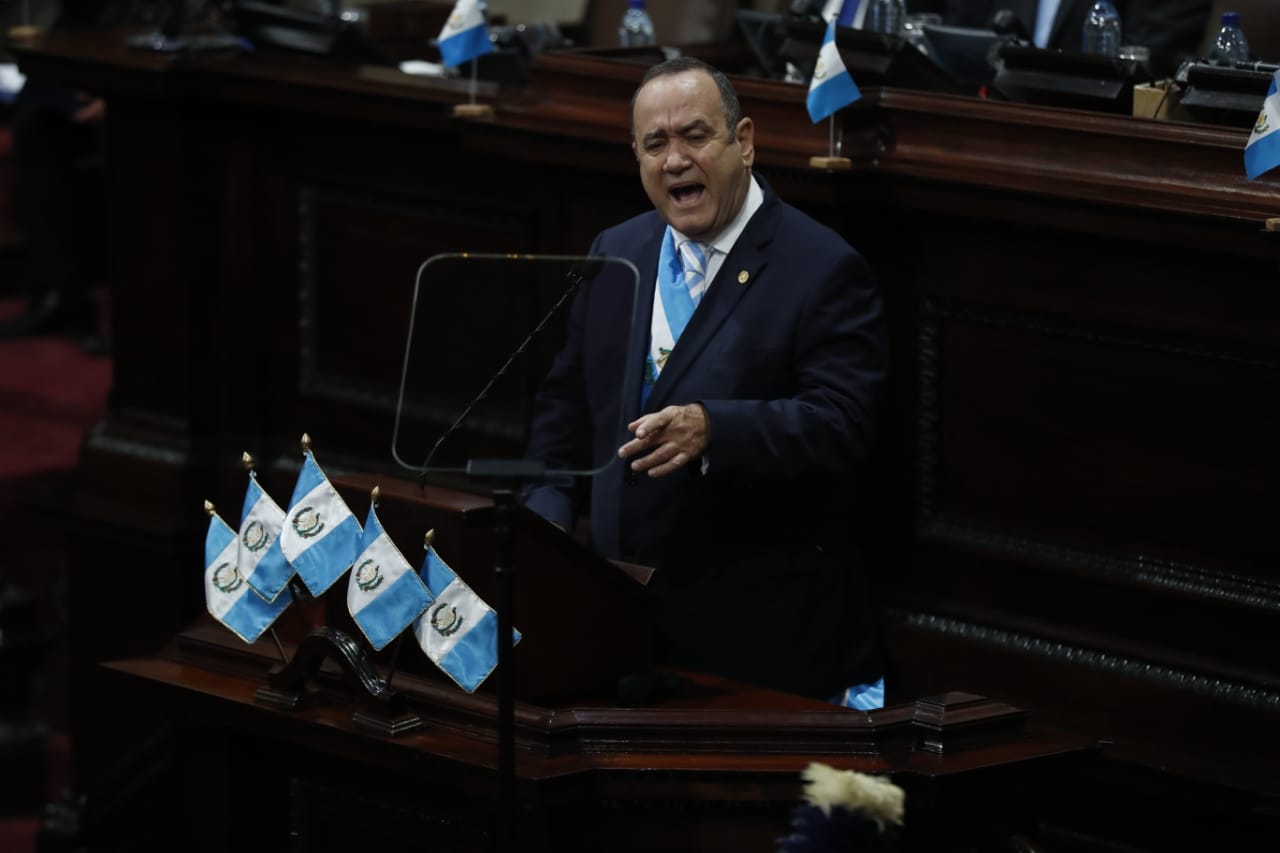 “Creemos en la libertad en la que algunos malos guatemaltecos han confundido”, dijo Alejandro Giammettei durante sesión solemne en el Congreso