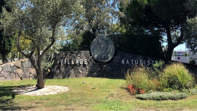 Coronavirus en Francia: cómo una villa nudista se convirtió en un foco de nuevos casos de covid-19