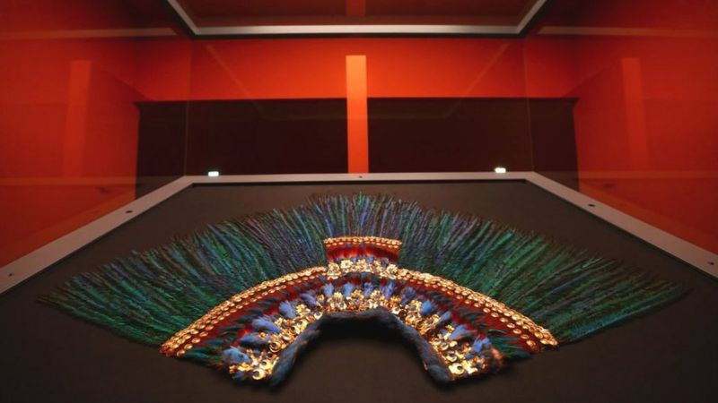 Cómo terminó en Austria el Penacho de Moctezuma (y otras piezas emblemáticas que están fuera de México)