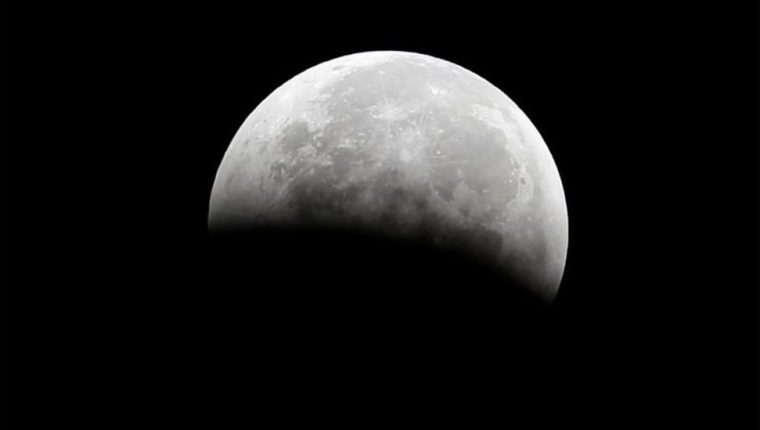 Agua en la Luna: la NASA confirma la existencia del líquido en el satélite de la Tierra