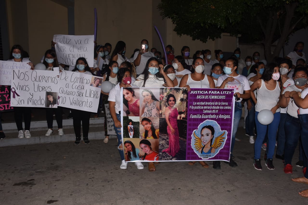 Vecinos de Teculután salen a las calles para exigir justicia por la muerte de Litzy Cordón y Daniela Hernández