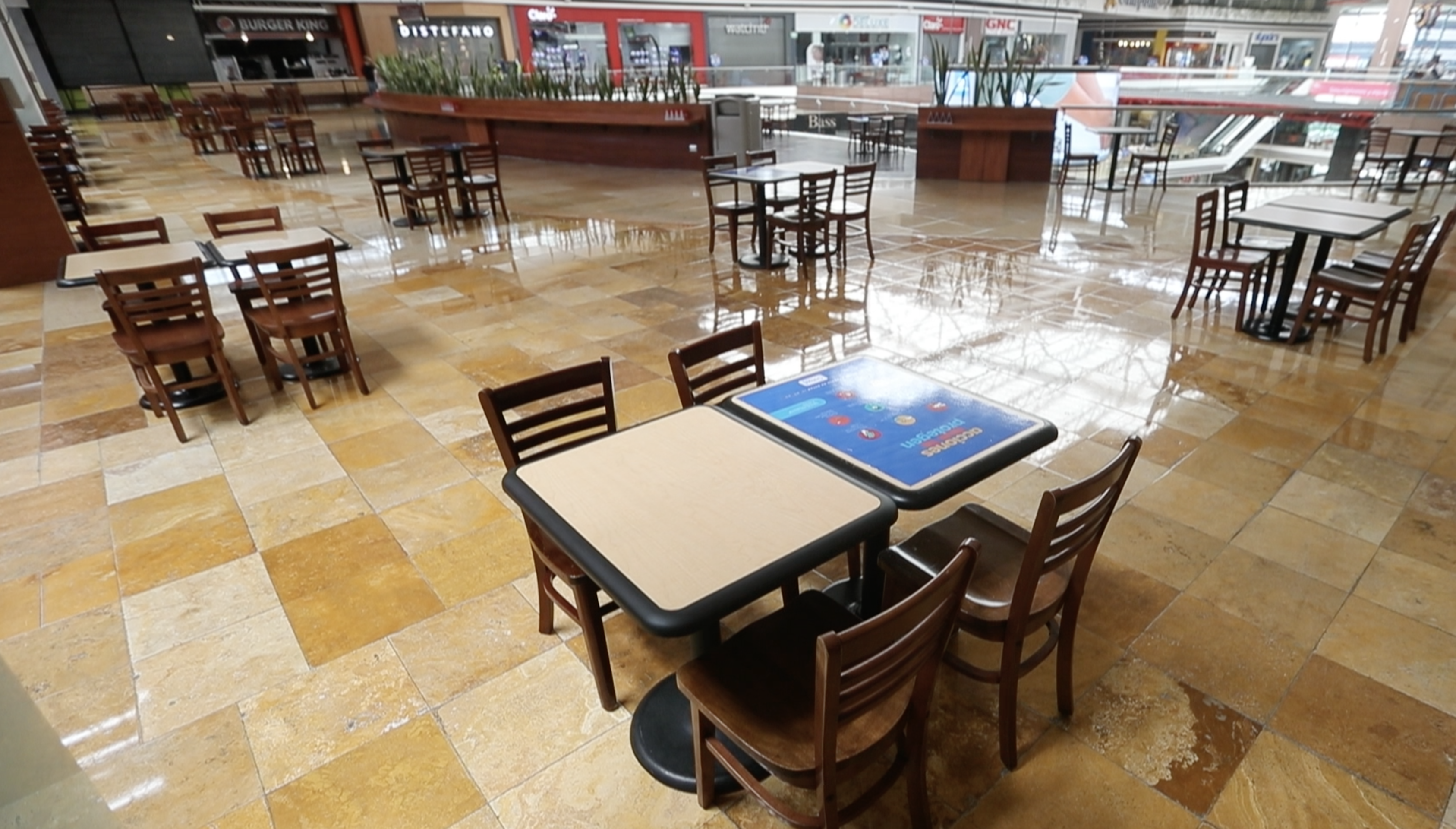 Food Court