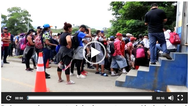 Video: así fue el ingreso de la caravana migrante a Guatemala