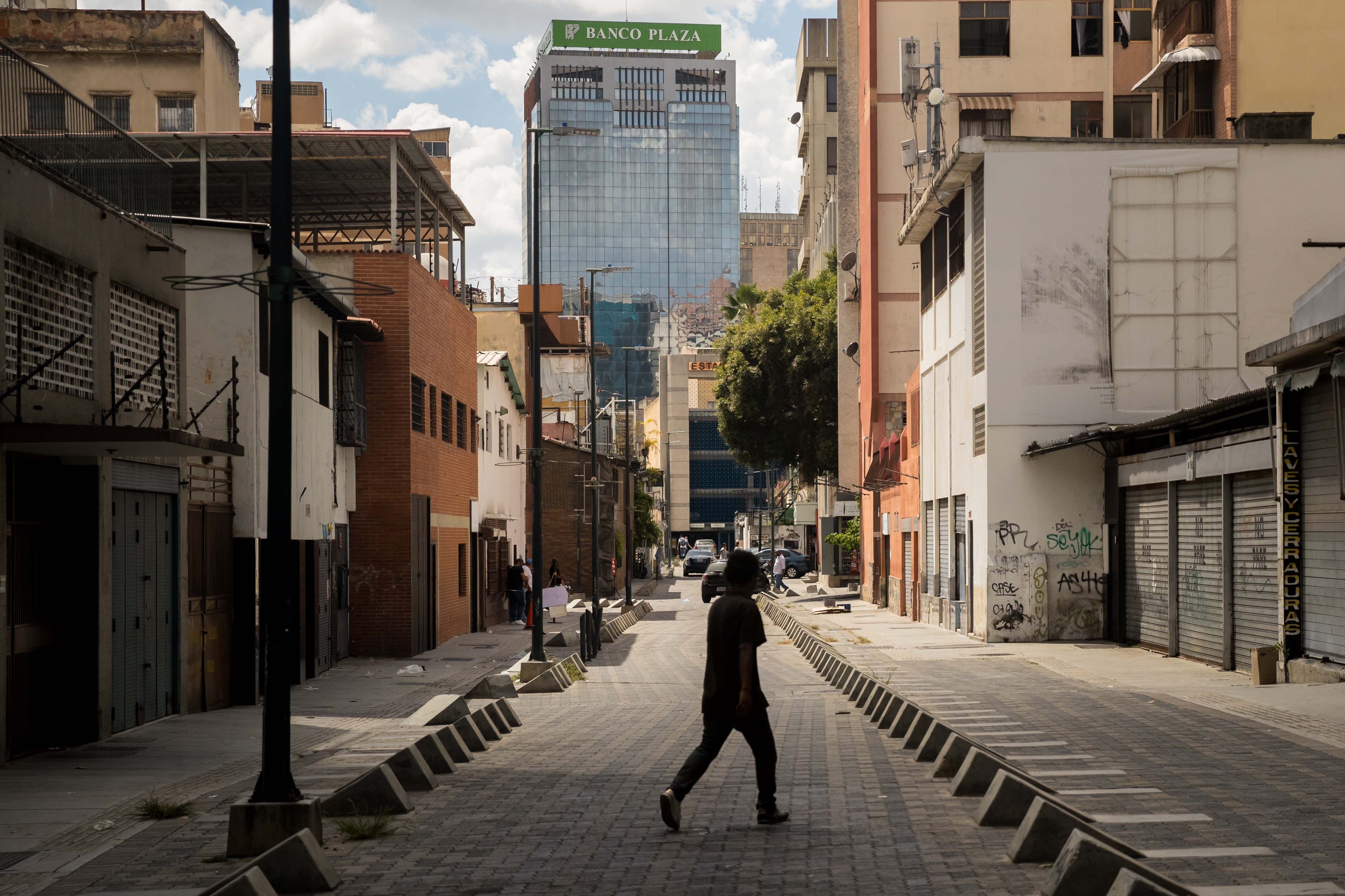 Venezolanos ya ganan menos de un dólar mensual como salario mínimo
