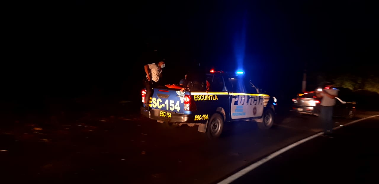 Persecución de la PNC termina con cinco capturados por robo de furgones