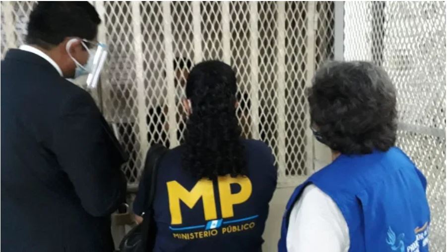 Capturan a dos agentes de la PNC que aprehendieron al periodista Sonny Figueroa