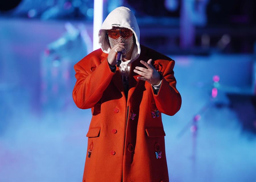 Bad Bunny quiere poner freno al machismo y asegura que puede “perrear” y ser educado