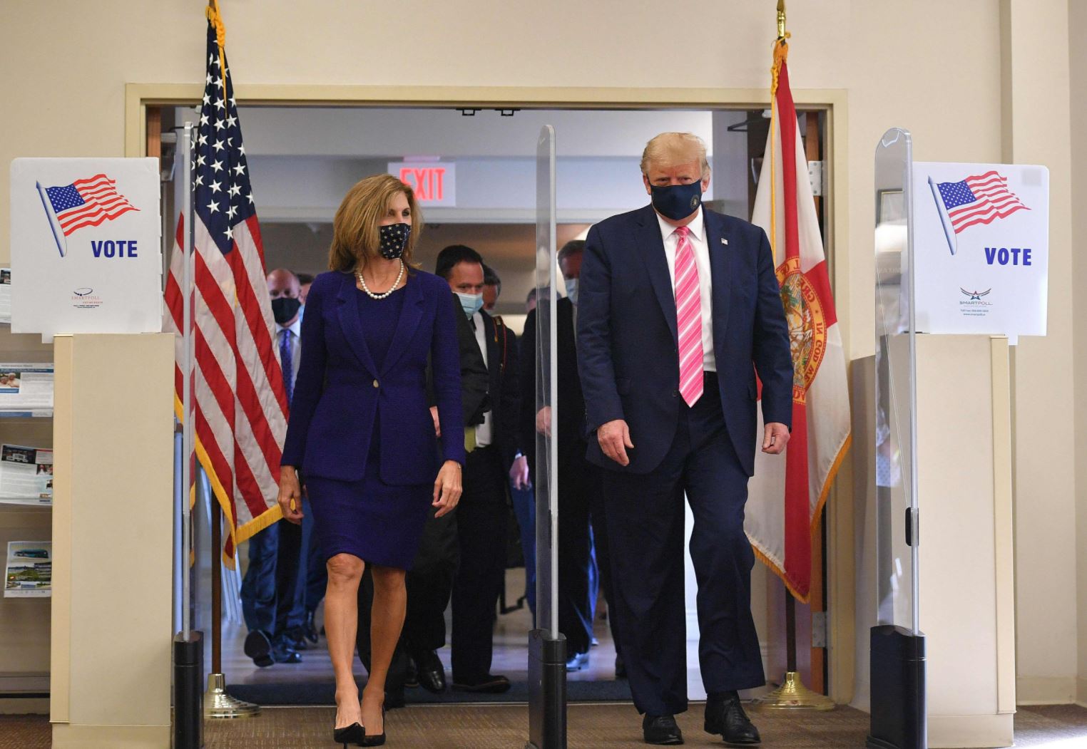 Trump vota por Trump en Florida y no pierde el optimismo de la campaña presidencial de Estados Unidos