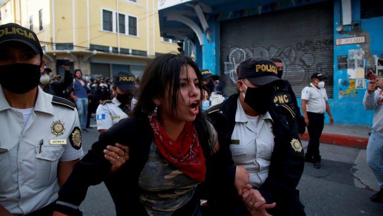 Iniciativa 6076 que regula uso de fuerza pública en manifestaciones fue engavetada por la junta directiva del Congreso