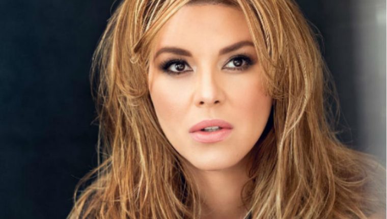 Alicia Machado revela que Ricardo Arjona intentó “algo” con ella cuando él estaba casado