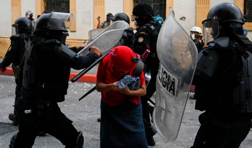 Policías en discordia con ministro de Gobernación al no asumir responsabilidad por acciones en protestas