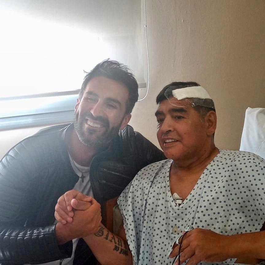 Diego Maradona deja el hospital