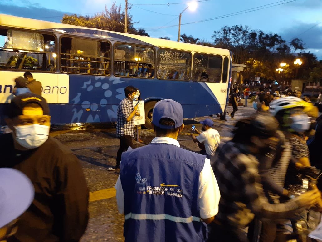 Procurador Jordán Rodas denuncia agresiones durante protestas y reitera petición de destituir a ministro de Gobernación
