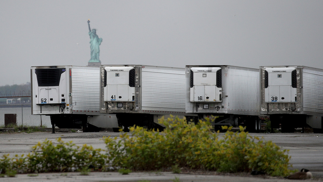 Alarmante hallazgo en Nueva York: encuentran cientos de muertos por coronavirus almacenados en camiones