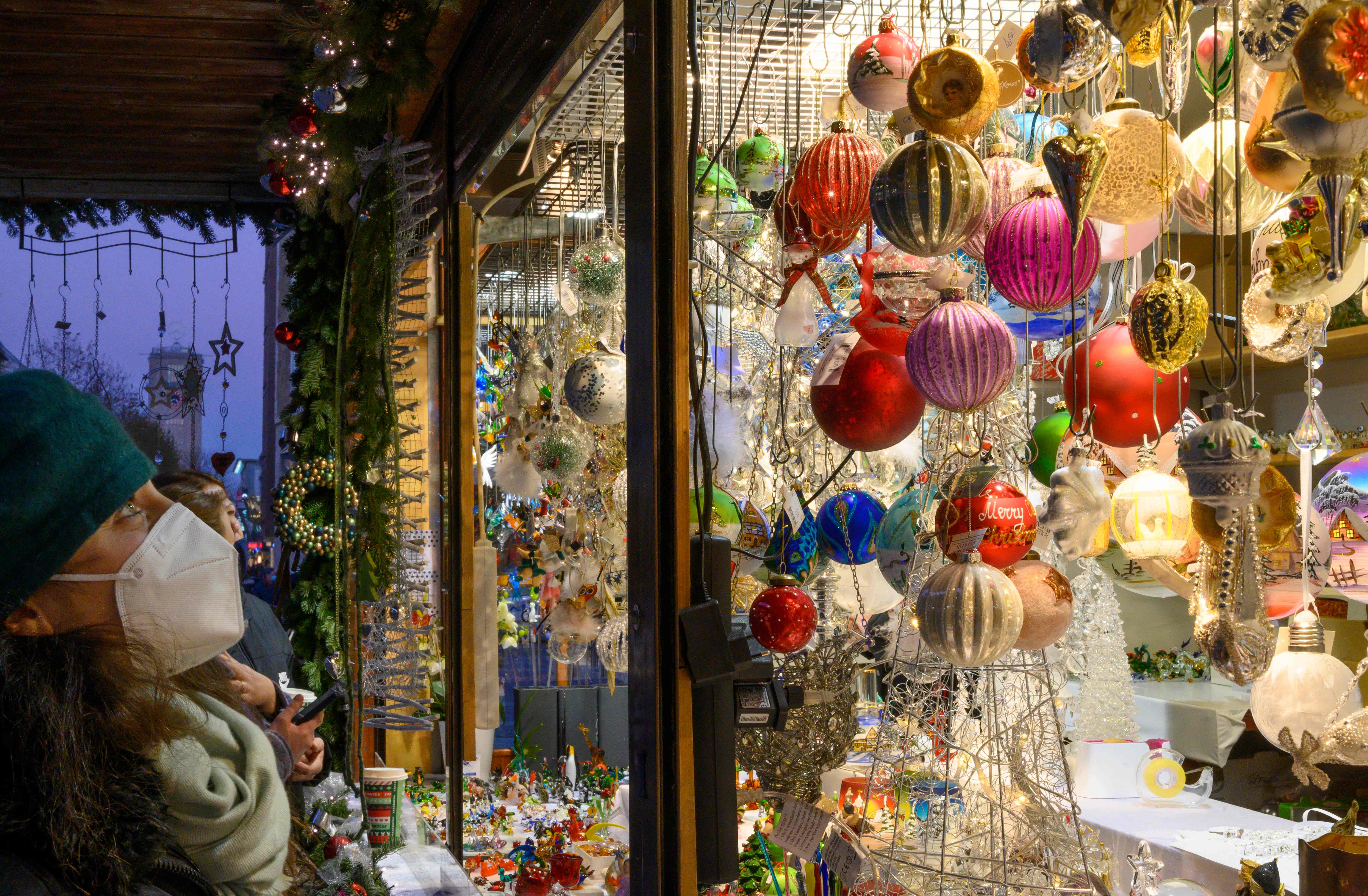 Fiestas navideñas y coronavirus: esto recomienda la OMS para evitar una tercera oleada de casos de covid-19