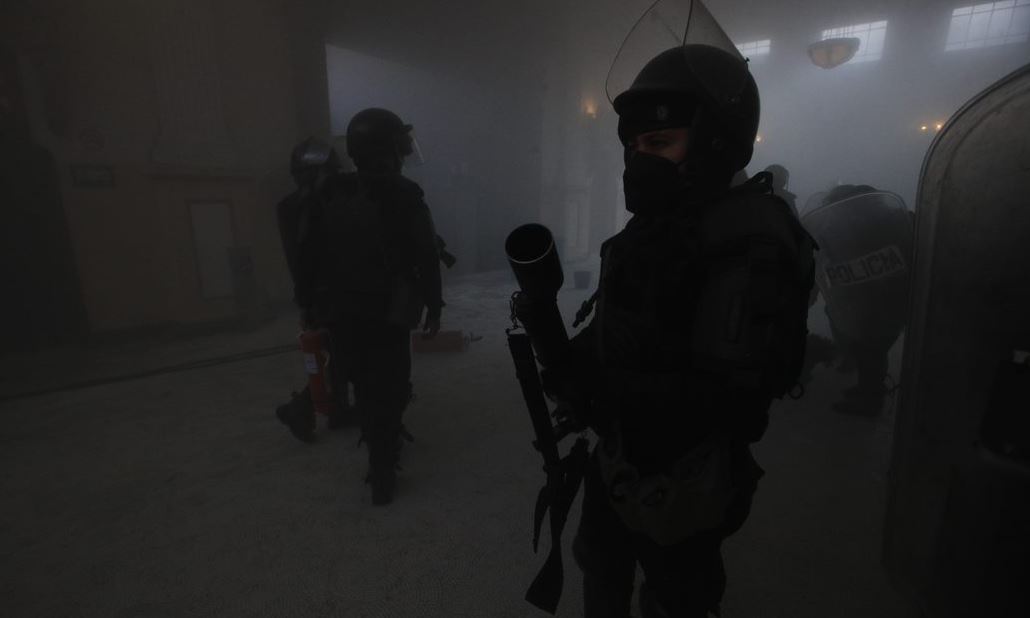 “Había gente en el interior del Congreso”, director de la PNC explica por qué no actuaron durante incendio en manifestación