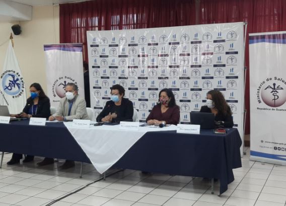 “Es importante abstenernos a hacer convivios”, afirma ministra de Salud al referirse a los contagios de covid-19