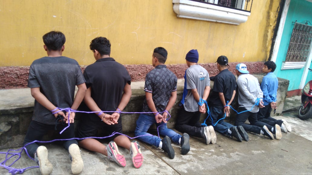Hombres pretendieron disparar a policías pero terminan bajo arresto por caso de femicidio