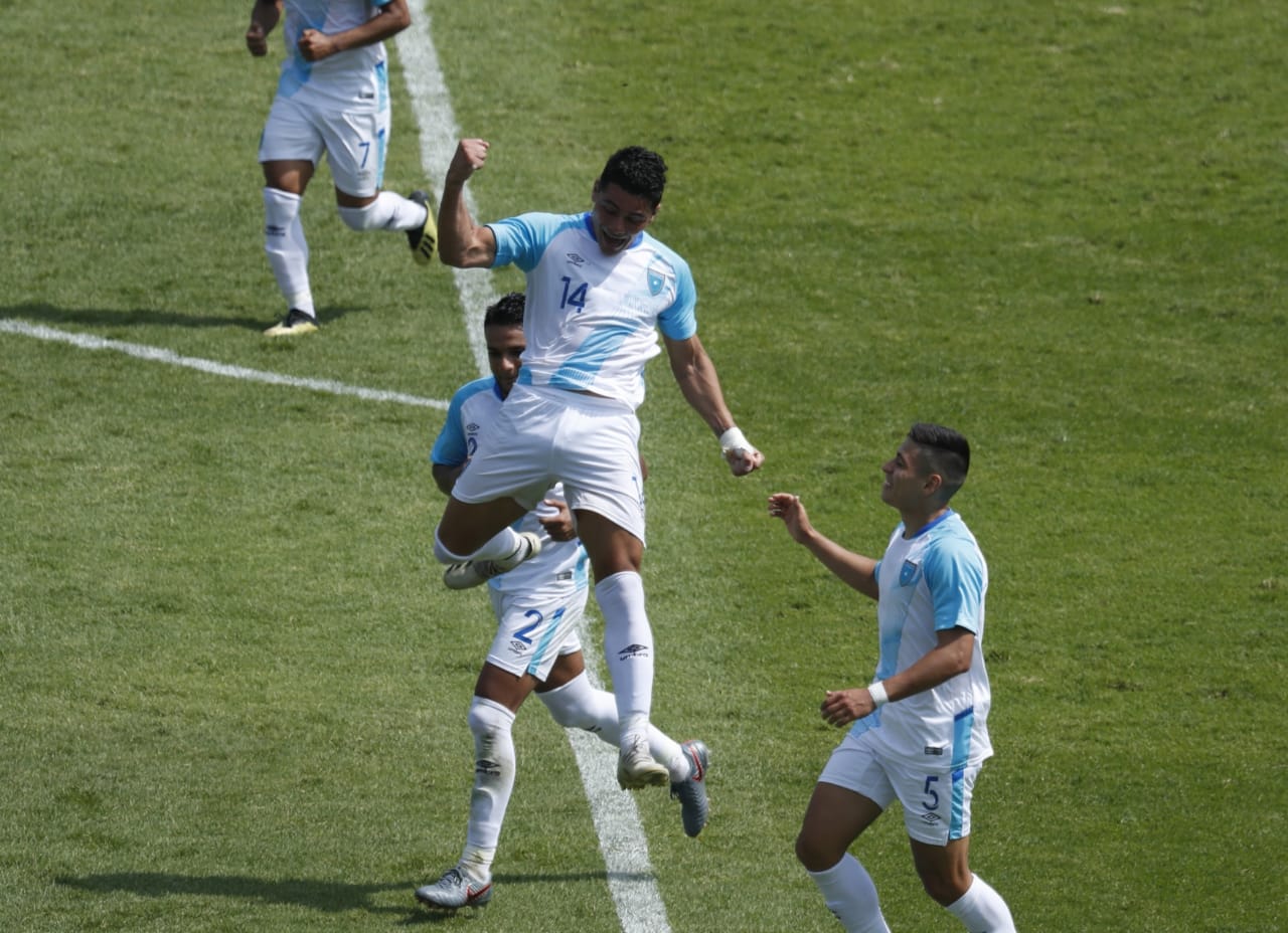 Selección de Guatemala vence a Honduras con doblete de Darwin Gregorio Lom