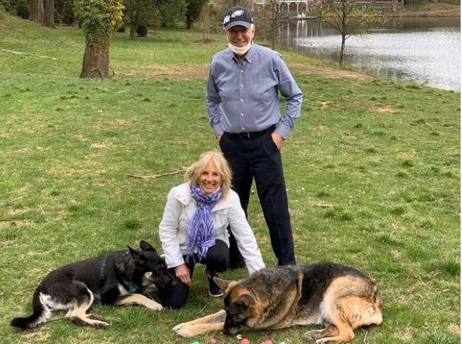 El presidente electo, Joe Biden, se lesiona el tobillo mientras jugaba con su perro