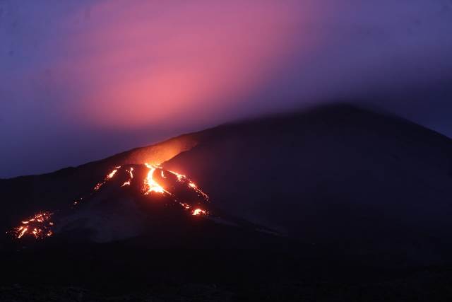 Volcán Pacaya: videos muestran la actividad de la fisura que se formó en la mitad del cono