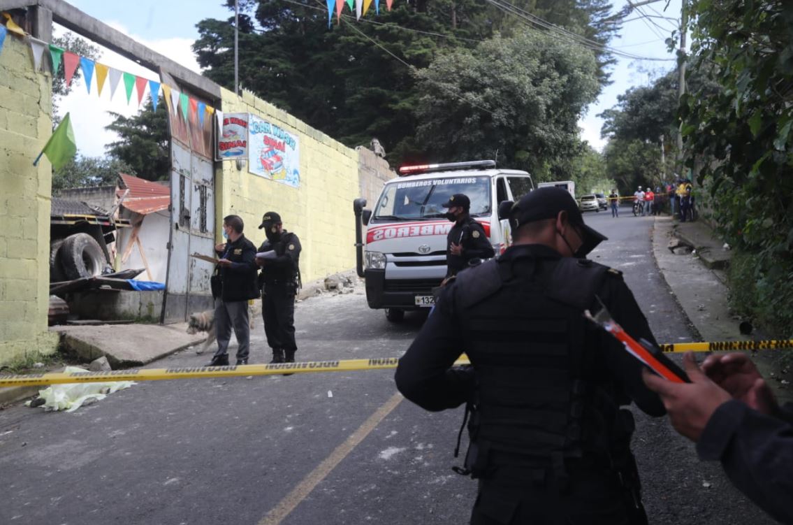 Tragedia: dos niños mueren atropellados por camión que se empotró en una casa en Piedra Parada Cristo Rey