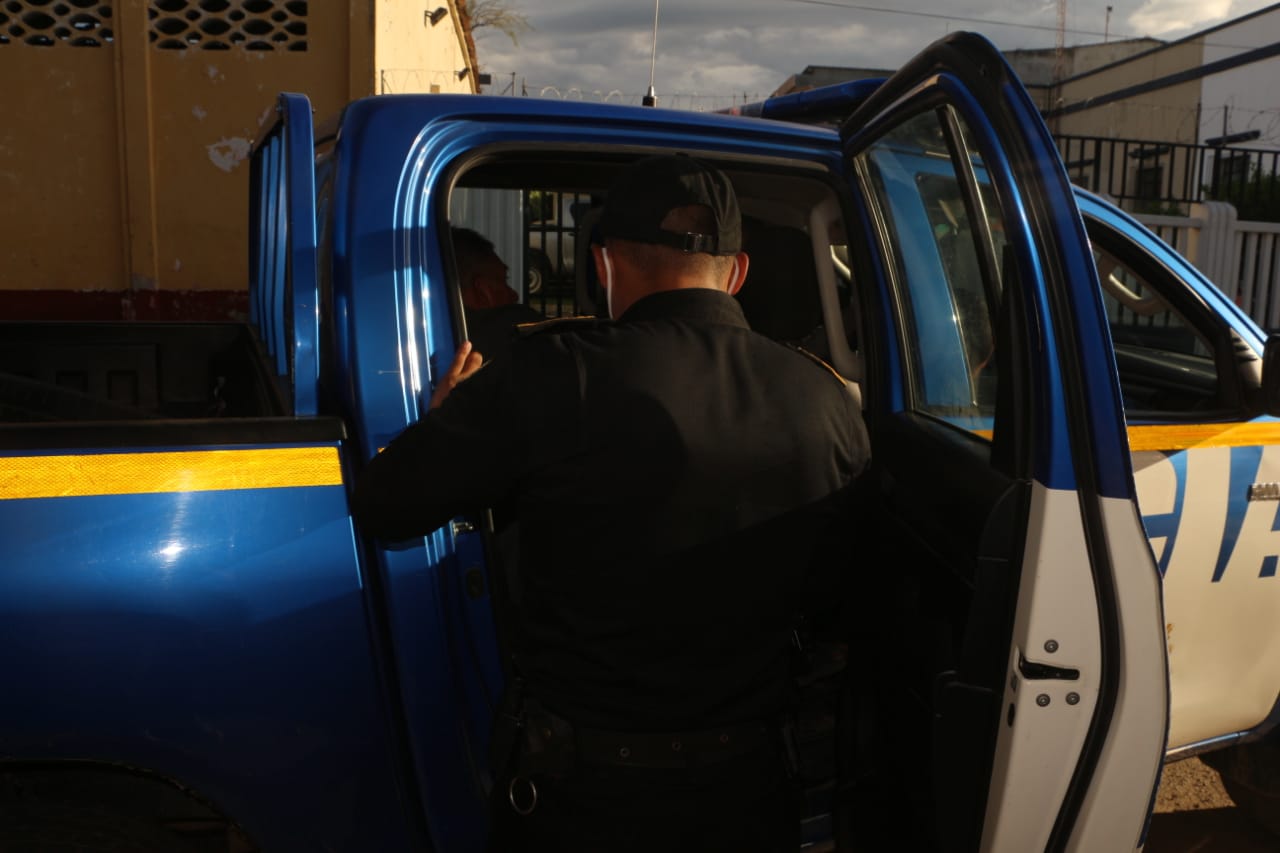 Hombre es detenido y señalado de estrangular a su esposa en Zacapa