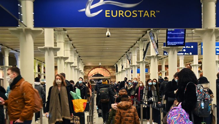 Pasajeros provenientes de Reino Unido, varados en Alemania por nueva cepa de coronavirus