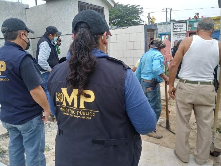 Fiscalía hace exhumaciones en El Progreso en busca de los restos de Cristina Siekavizza