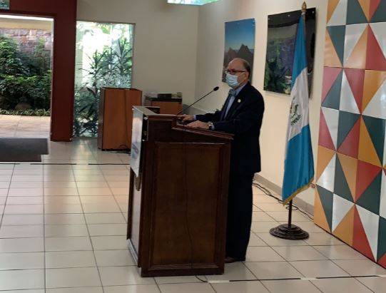 Edwin Asturias presenta su renuncia como director ejecutivo de la Coprecovid