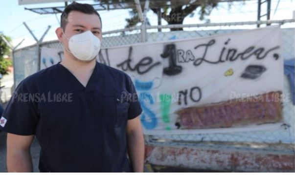 Día del Médico: “También somos humanos como todos, tenemos familia”, médicos del Parque de la Industria narran lo que viven por la pandemia