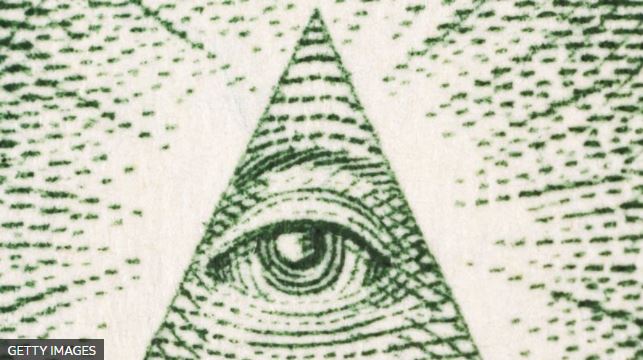El verdadero origen del triángulo con un ojo dentro que aparece en los billetes de un dólar (y las teorías que alimenta)