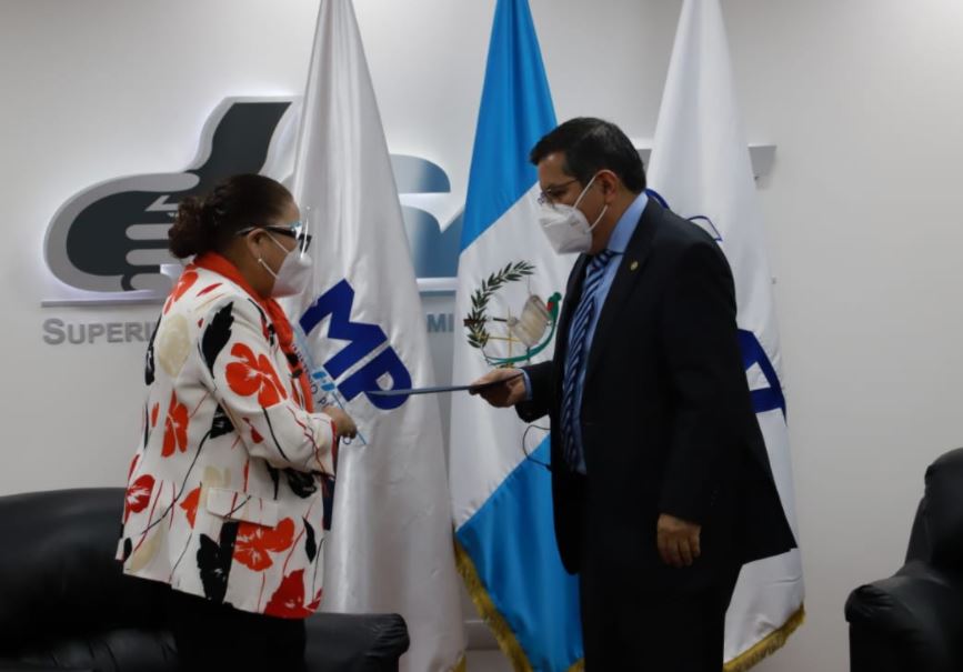 La SAT entrega al MP software de intercambio de información con el fin de acelerar investigaciones