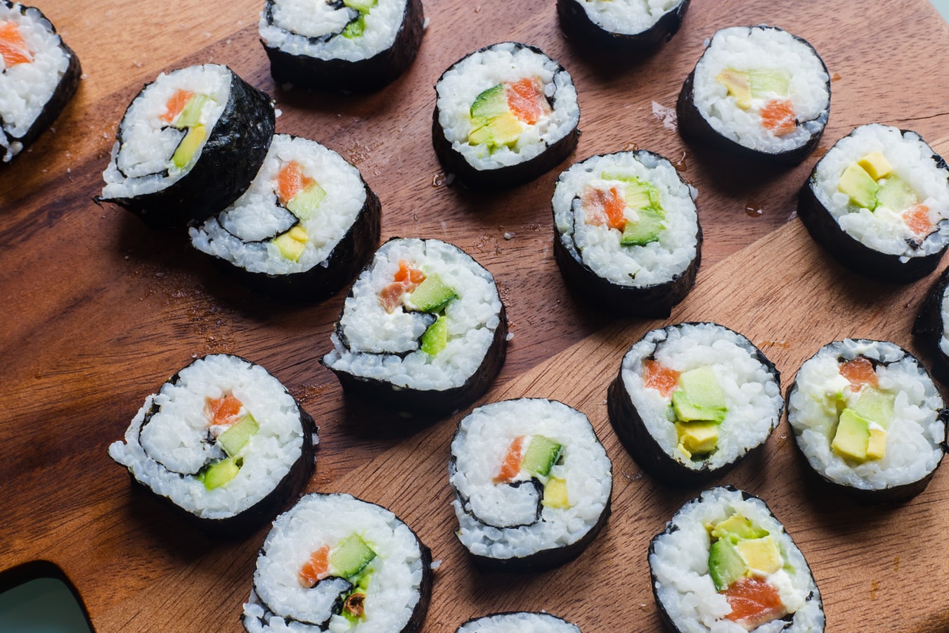 Comer sushi refrigerado por cinco días casi le cuesta la vida a una mujer