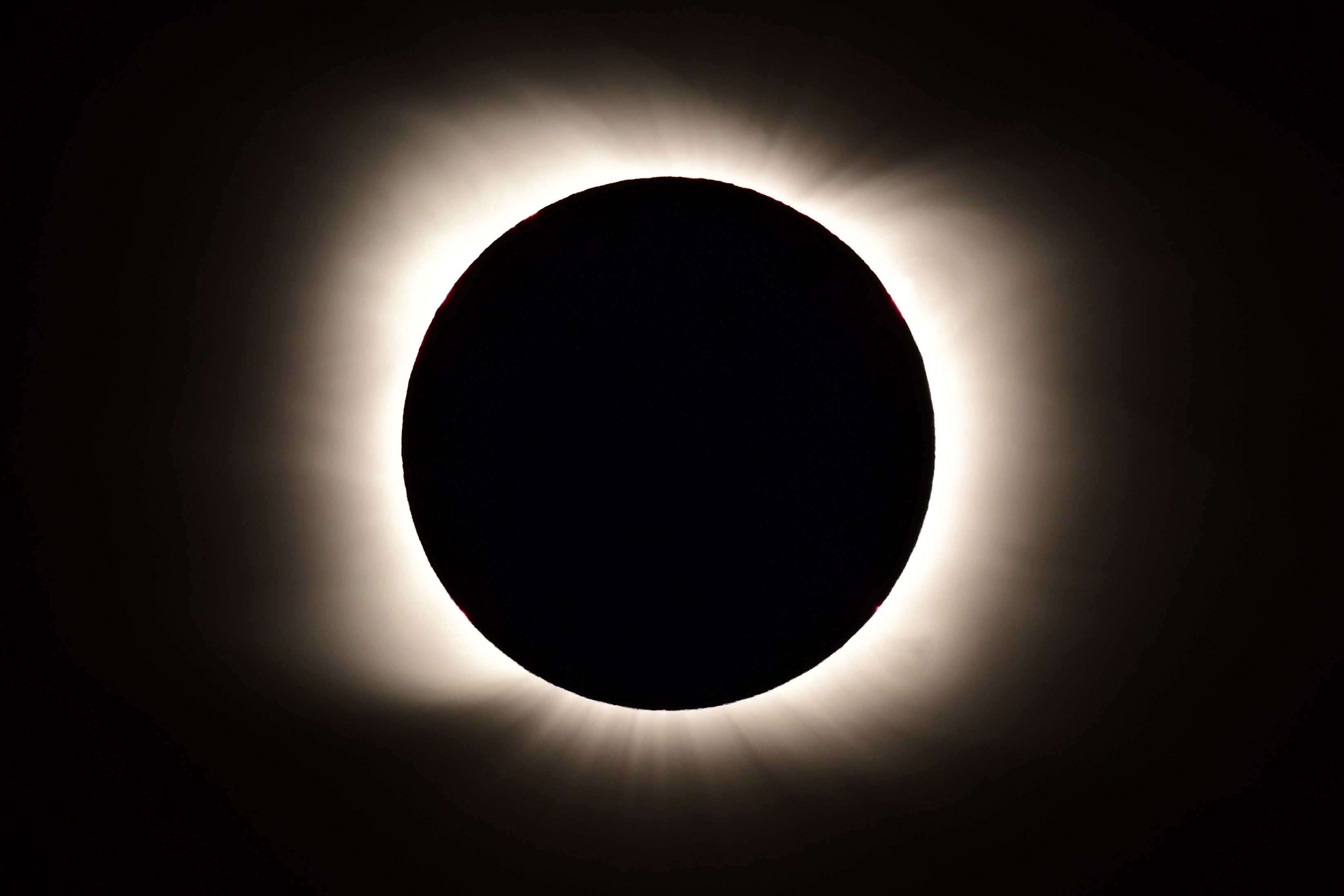 Las mejores imágenes del eclipse total de sol de este 14 de diciembre de 2020