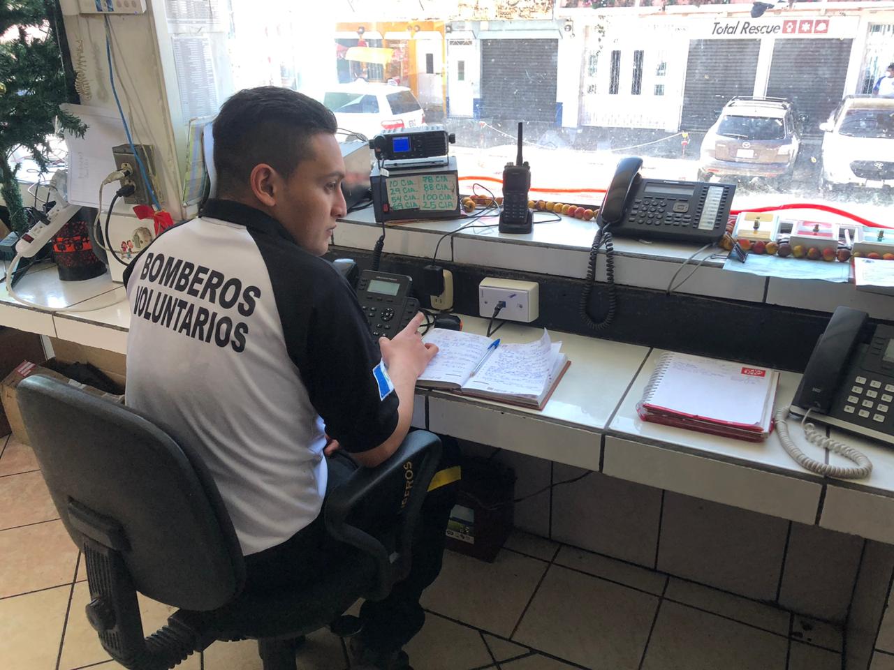 “Mi casa se está quemando”: Persisten llamadas falsas a los bomberos por Día de los Inocentes persisten