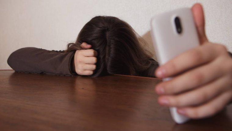 “¿Tenés miedo?”: Hombre intenta engañar a una niña a través de Facebook y casi termina linchado