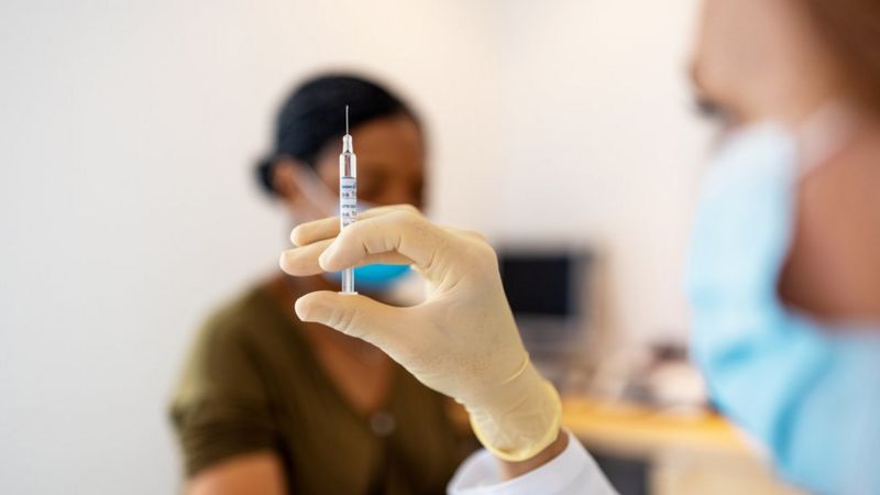 Vacuna contra el coronavirus: por qué una vacuna que no evita la infección de covid-19 sigue siendo útil para frenar la pandemia
