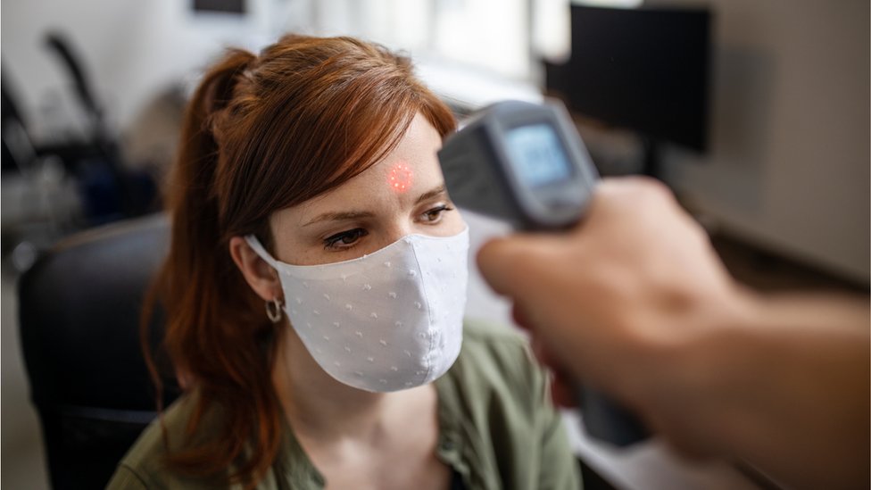 Coronavirus en el trabajo: “Mi jefe me obligó a ir a la oficina y me contagié de covid”