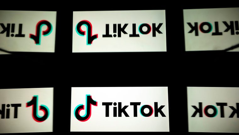Esta es la pista en TikTok que llevó a la policía acusar a una influencer por incitar el suicidio de una niña de 10 años