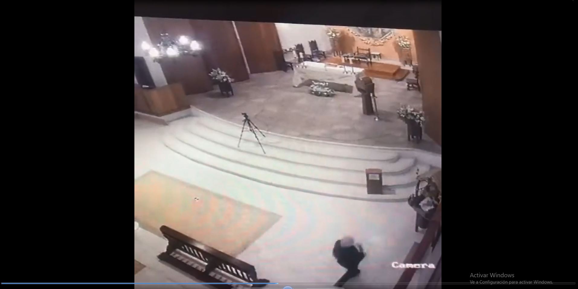 Video: robo del Niño Dios de una iglesia queda grabado y sacerdote espera que lo devuelvan con tamales el 2 de Candelaria