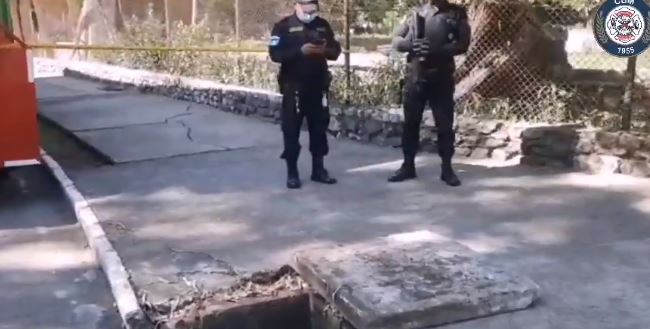 Localizan cadáver en tragante en la zona 2 de la capital
