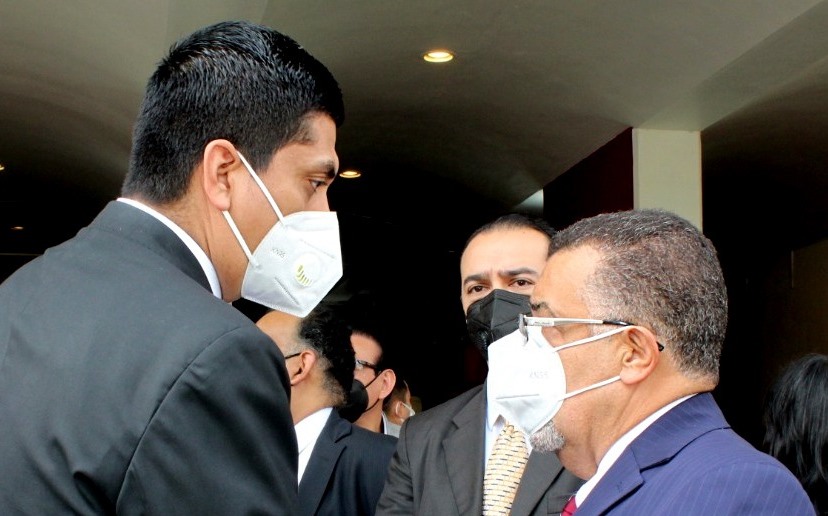 Juzgado detiene segunda vuelta del Colegio de Abogados entre Mynor Moto y Estuardo Gálvez