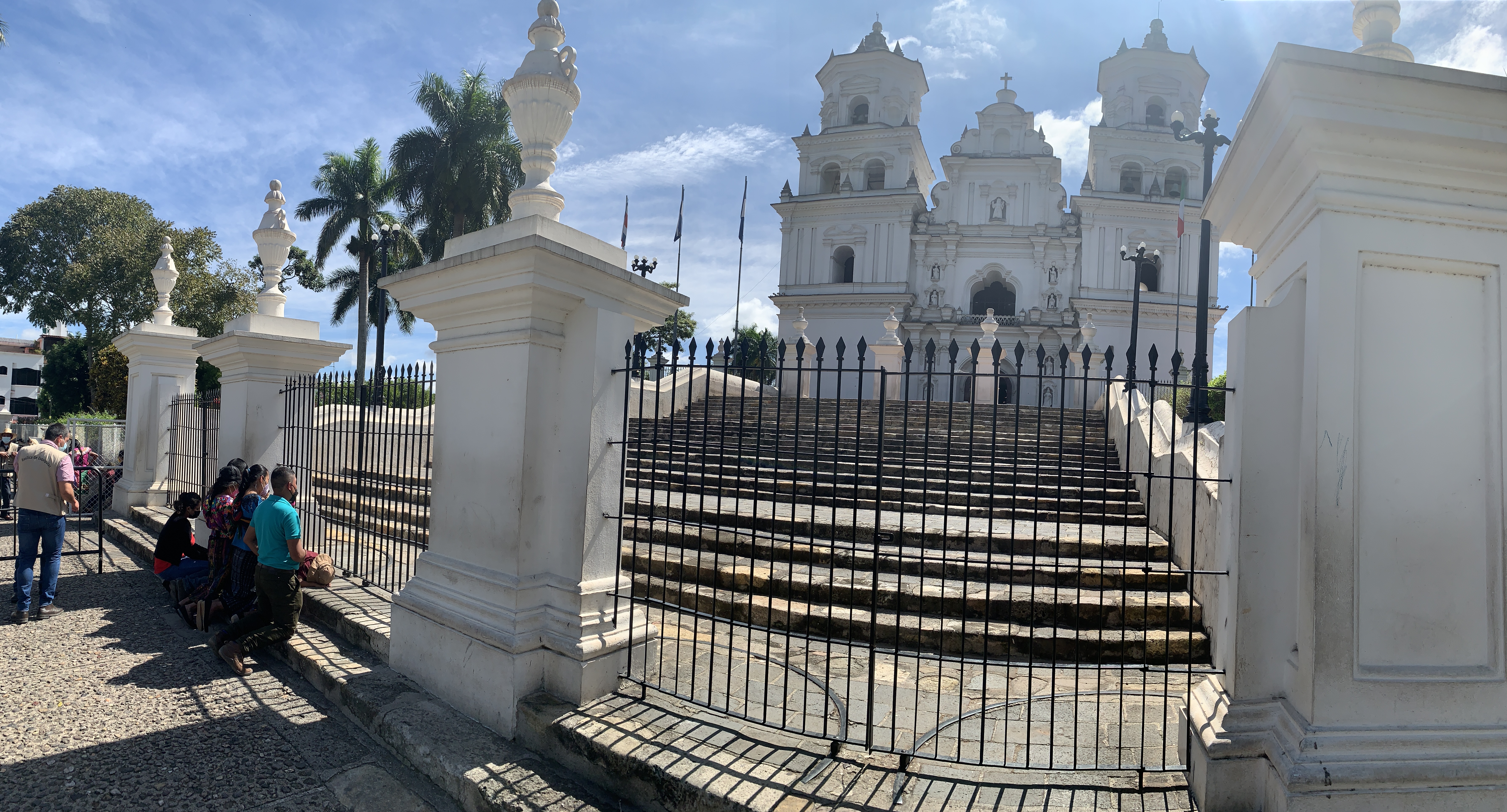 Sin feria ni peregrinos: así veneran al Cristo Negro de Esquipulas en tiempos de pandemia